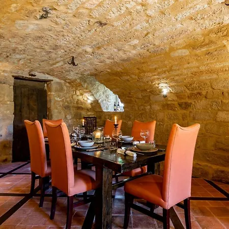 Sleeps 12 Pool Air Con Wifi Villa Le Bourg