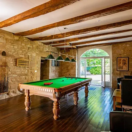 Villa Sleeps 12 Pool Air Con Wifi Le Bourg