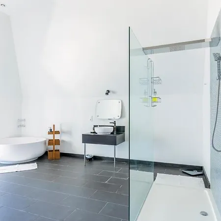 Sleeps 12 Pool Air Con Wifi Villa Le Bourg